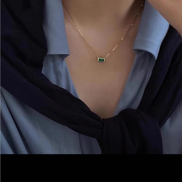 14k Solid Gold Dainty Emerald Charm Necklace - Picture 3 of 8